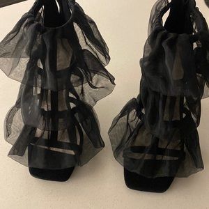 Cecelia New York Vinning Heels